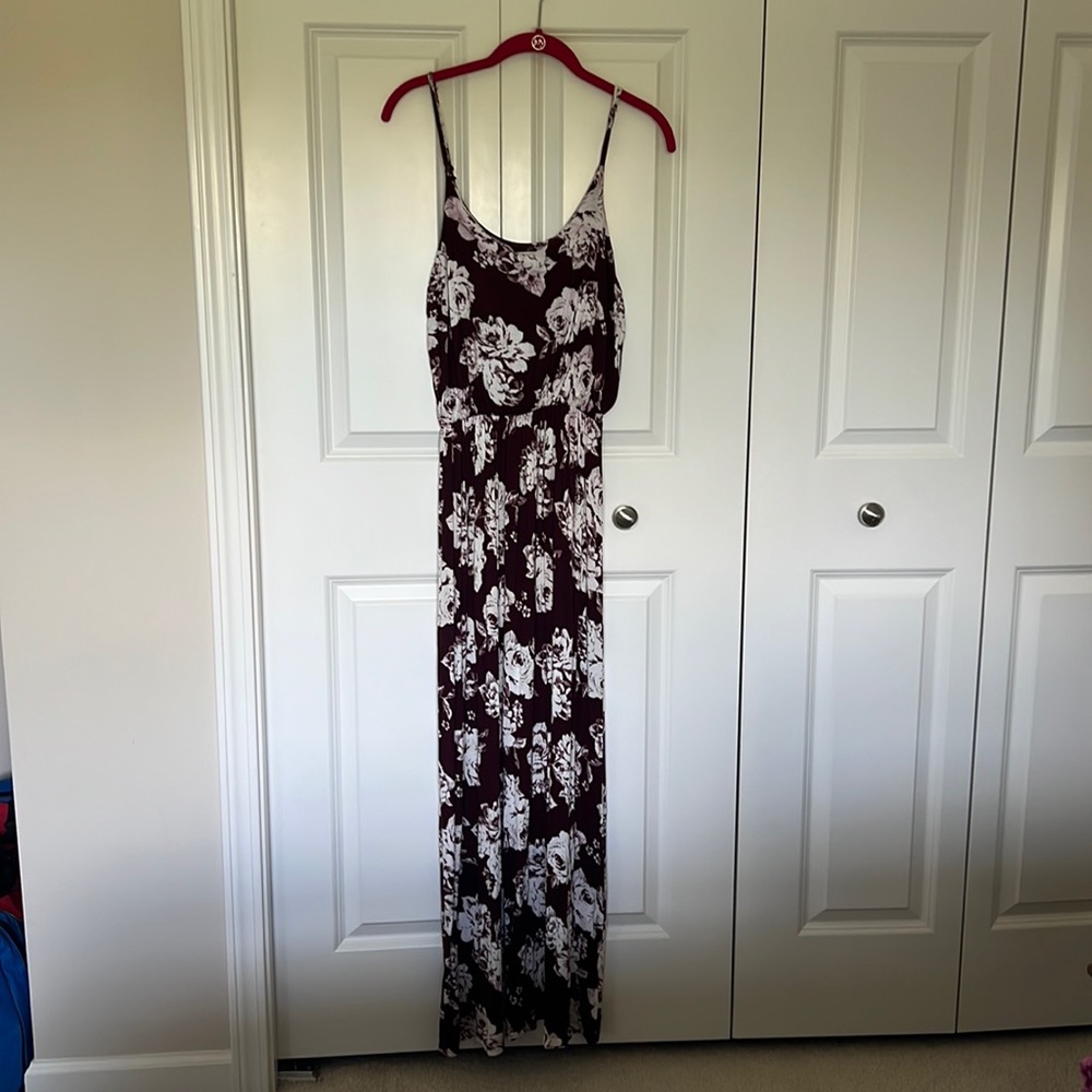 Lush maxi dress size small